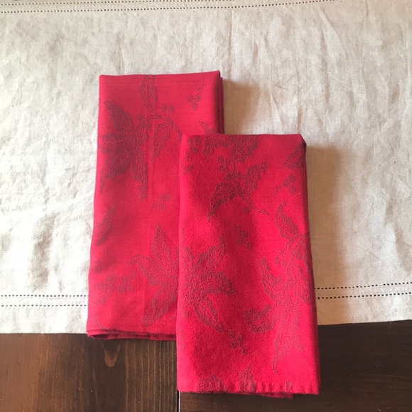 Crate & Barrel Holly Leaf Napkins - Picture 2 of 9